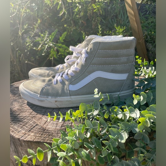 Vans - Picture 7 of 9